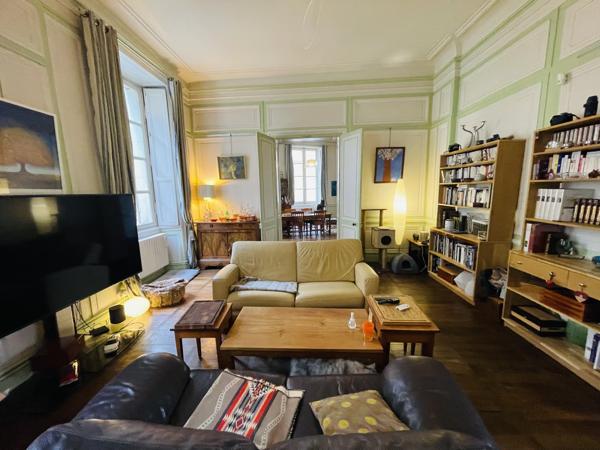 APPARTEMENT DE CHARME