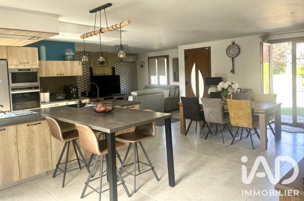 Maison à vendre 7 pièces 135 m² Saint-Lyé