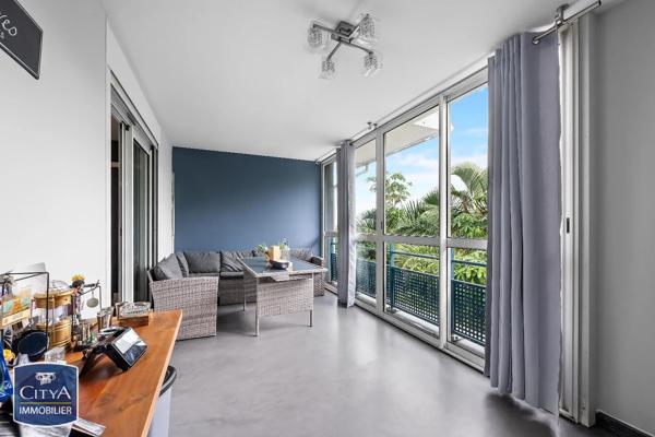 Appartement à louer 4 pièces 99.89m² Saint-Paul (97411)