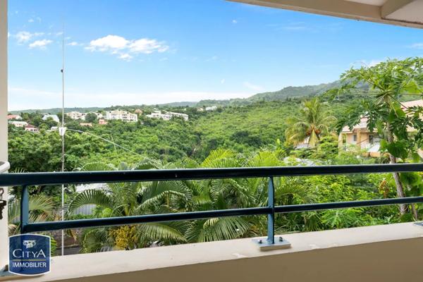 Appartement à louer 4 pièces 99.89m² Saint-Paul (97411)