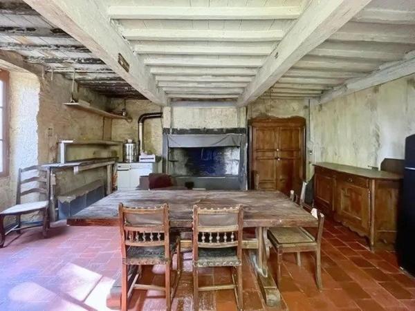 Ferme gasconne de 700 m2 à rénover