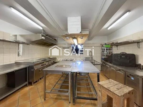 Ferme gasconne de 700 m2 à rénover