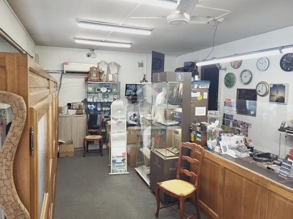 Fonds de commerce Bijouterie Horlogerie Chateau Arnoux 2 pièce(s) 42 m2