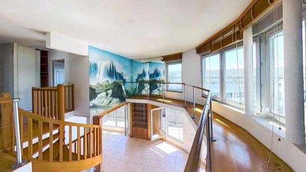 PARIS 15e – DERNIER ÉTAGE – DUPLEX 127 M² – TERRASSE 40 M² – VUE TOUR EIFFEL – BOX + PARKING