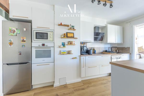 Marseille (13008) CARDI - T4 de 80 m² avec loggia de 12 m²