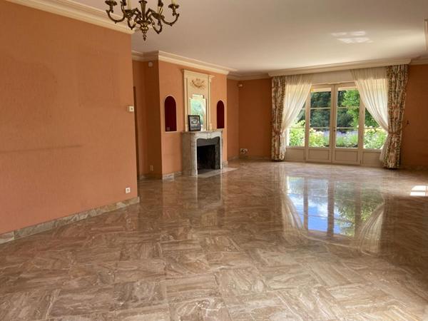 Propriété - Chateauneuf Sur Sarthe 6 pièce(s) 229 m2