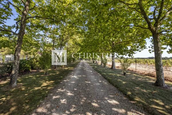 Superbe propriété de charme située entre Angoulême et Cognac