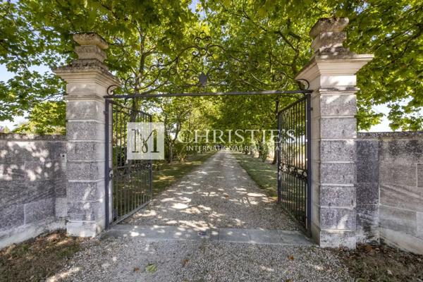 Superbe propriété de charme située entre Angoulême et Cognac