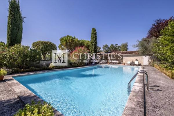 Superbe propriété de charme située entre Angoulême et Cognac