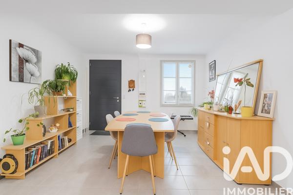 Maison à vendre 5 pièces 93 m² Saint-Just-Luzac