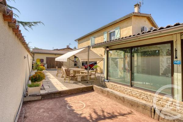 Maison à vendre  8 pièces - 188,70 m2 STE EUPHEMIE - 01