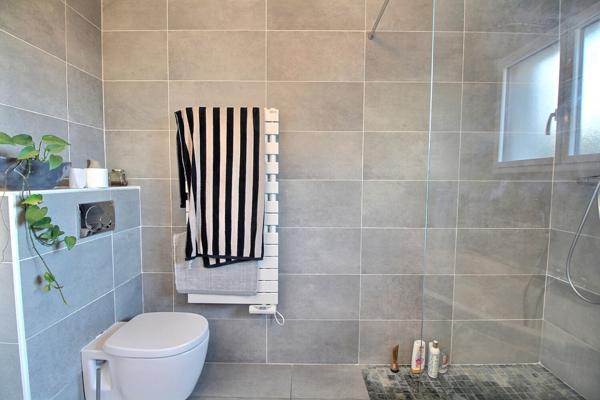 Maison contemporaine 130 m² Tosse, au calme, 4 chambres, garage, piscine