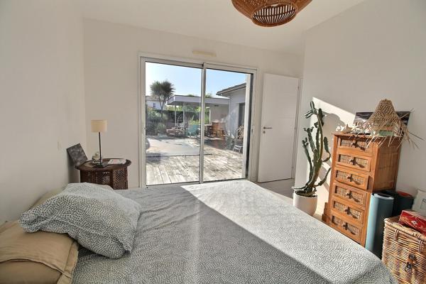 Maison contemporaine 130 m² Tosse, au calme, 4 chambres, garage, piscine