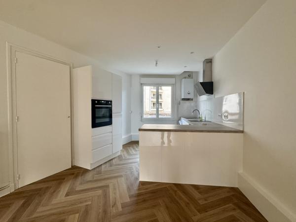 Appartement  2 pièce(s)  1 chambre(s)  69.89 m²