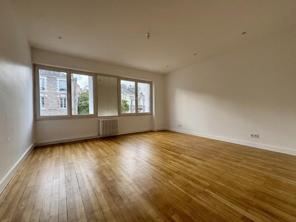 Appartement  2 pièce(s)  1 chambre(s)  69.89 m²