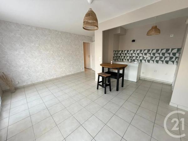Appartement F2 à vendre  2 pièces - 44 m 2   LONGPERRIER  - 77