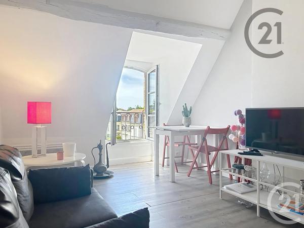 Appartement 2 Pièces à vendre  2 pièces - 34,84 m 2   FONTAINEBLEAU  - 77