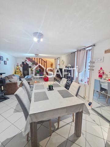 Jolie maison spacieuse avec beaucoup de charme !