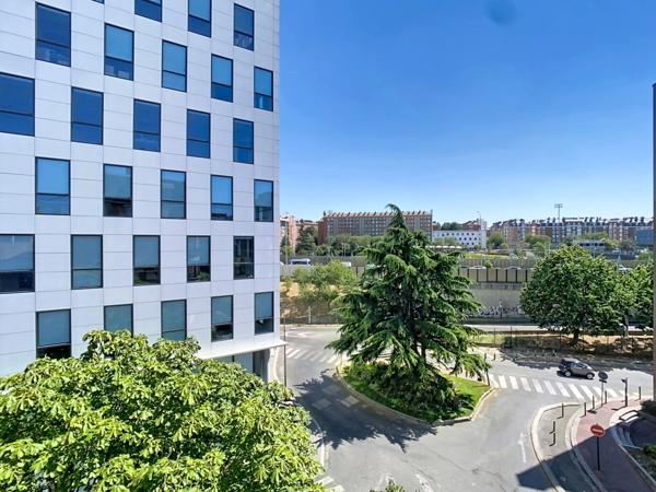 SAINT OUEN - 2 PIÈCES 37m² LC - 4ÈME ÉTAGE AVEC ASCENSEUR