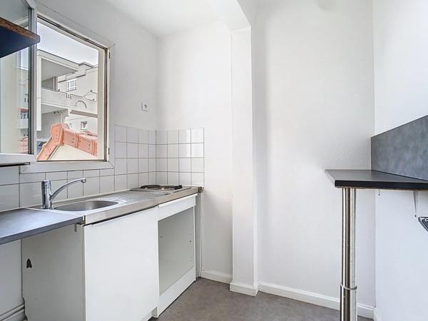 SAINT OUEN - 2 PIÈCES 37m² LC - 4ÈME ÉTAGE AVEC ASCENSEUR