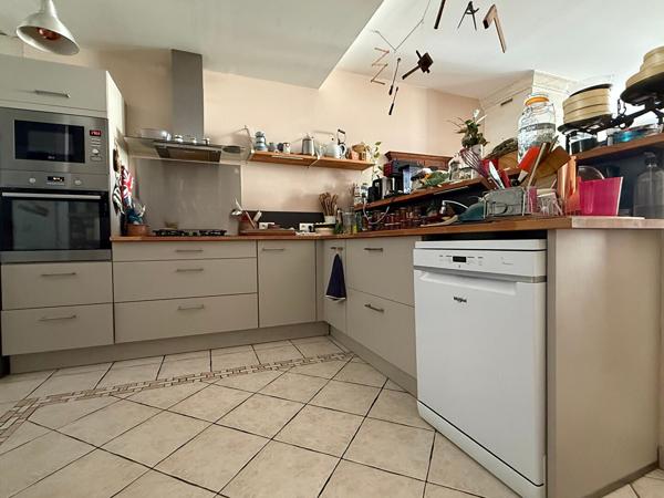 Appartement 115.44 m2 - Terrasse privée - Vue sur les Halles