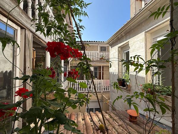 Appartement 115.44 m2 - Terrasse privée - Vue sur les Halles