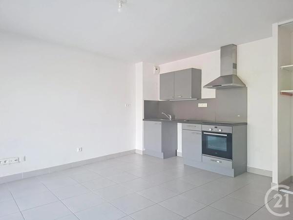 Appartement F2 à vendre  2 pièces - 40,30 m 2   MELUN  - 77
