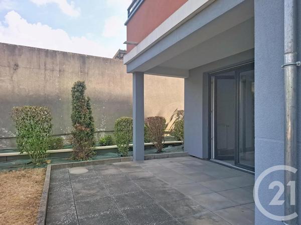 Appartement F2 à vendre  2 pièces - 40,30 m 2   MELUN  - 77