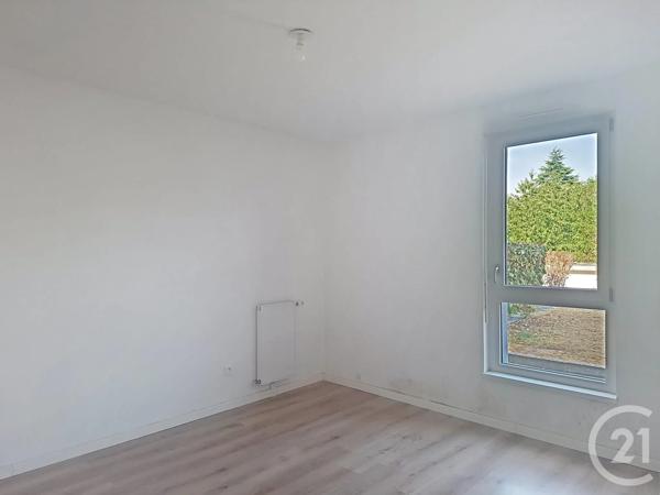 Appartement F2 à vendre  2 pièces - 40,30 m 2   MELUN  - 77