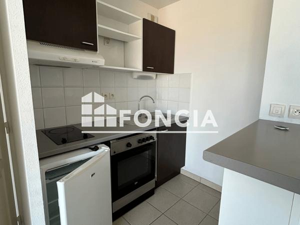 Location Appartement 2 pièces 38.25 m² - 3 BIS RUE DE L'ABBE VINSON Port Saint Louis Du Rhone 13230