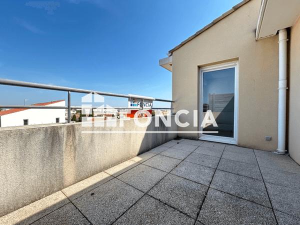 Location Appartement 2 pièces 38.25 m² - 3 BIS RUE DE L'ABBE VINSON Port Saint Louis Du Rhone 13230
