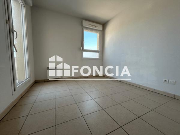 Location Appartement 2 pièces 38.25 m² - 3 BIS RUE DE L'ABBE VINSON Port Saint Louis Du Rhone 13230