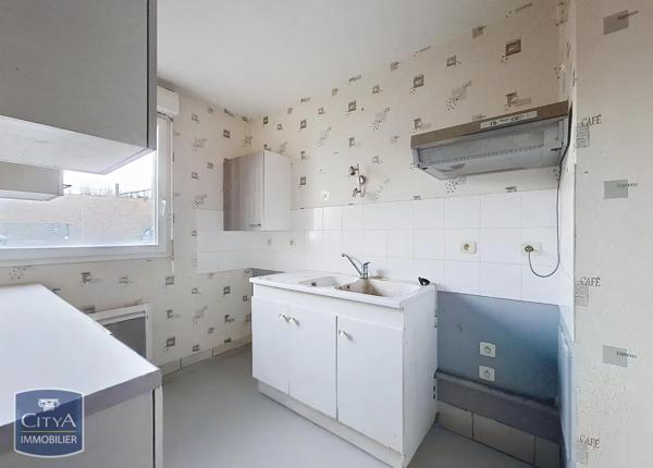 Appartement à louer 3 pièces 60.63m² Vierzon (18100)