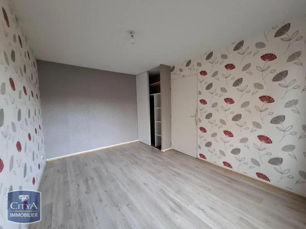 Appartement à louer 3 pièces 60.63m² Vierzon (18100)