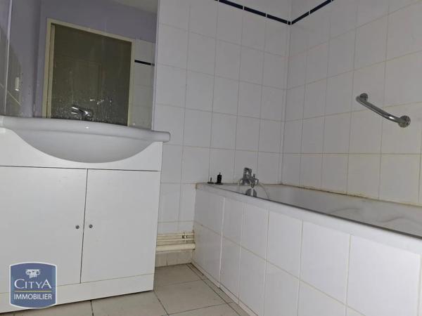 Appartement à louer 3 pièces 60.63m² Vierzon (18100)