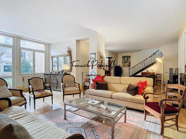 Maison avec travaux 180 m² 6 pièces LYON 3EME ARRONDISSEMENT (69) QUARTIER MONPLAISIR LUMIERE