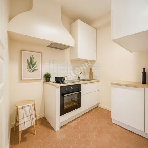 Grand studio dernier étage - Coeur historique La Ciotat.