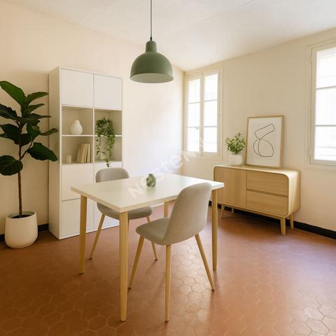 Grand studio dernier étage - Coeur historique La Ciotat.