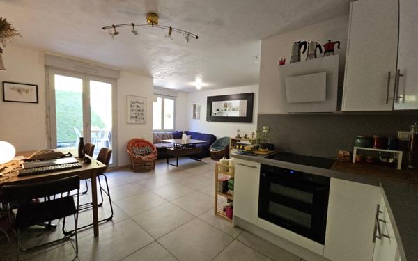 Appartement à vendre    1 pièce • 43,94 m2 Saint-Étienne