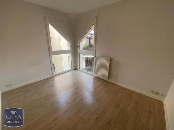 Appartement à louer 2 pièces 54.32m² Dijon (21000)