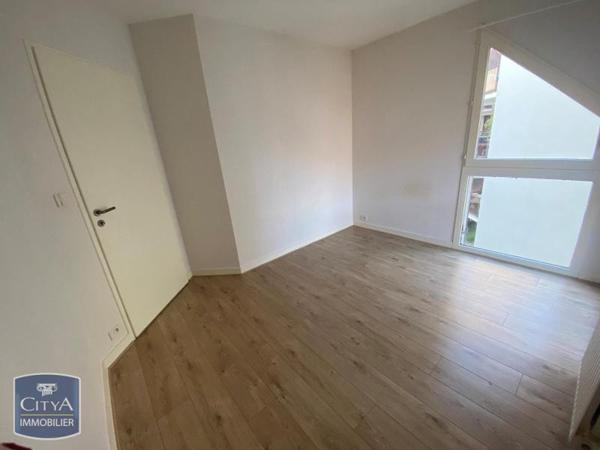 Appartement à louer 2 pièces 54.32m² Dijon (21000)