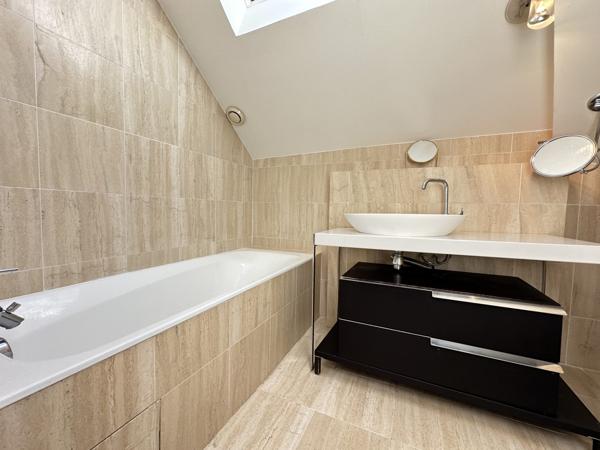 Au Coeur de Quimperlé, Ensemble Immobilier de 300m2 Proches Commerces & Ecoles ! A SAISIR !
