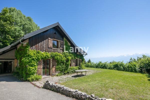 Maison + 2 garages