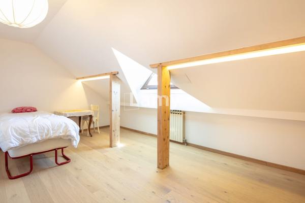 Maison + 2 garages