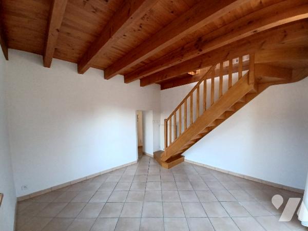 À vendre EYGUIERES – Propriété avec deux habitations – Proche centre village