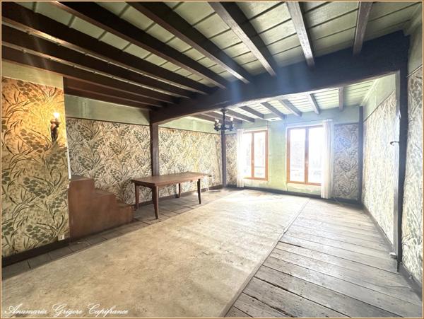 Centre de Courville-sur-Eure, maison 130 m², 3 chambres, garage