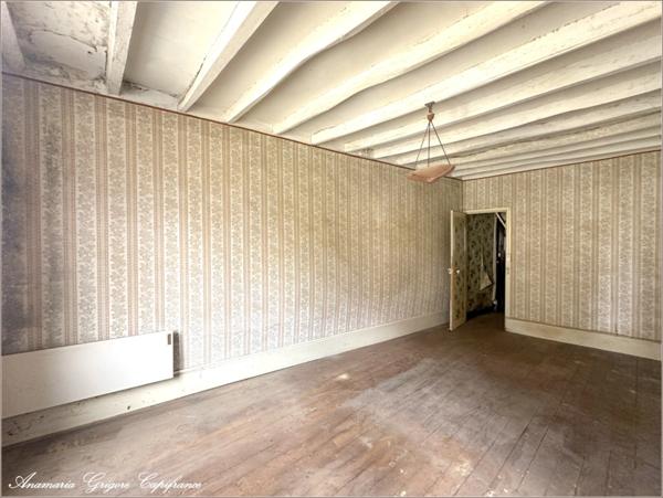 Centre de Courville-sur-Eure, maison 130 m², 3 chambres, garage