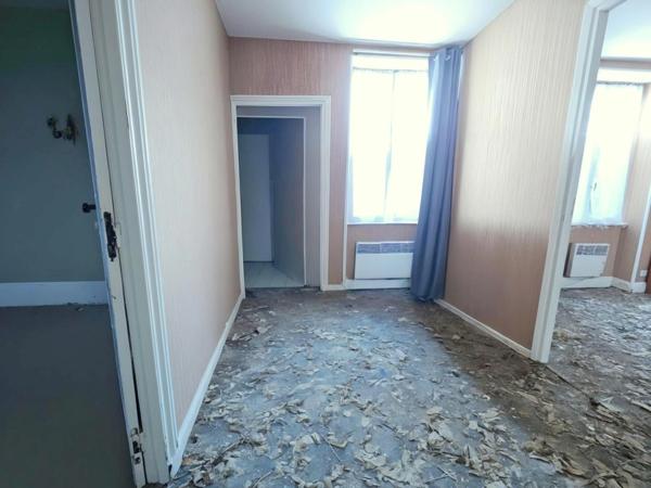 Maison de ville avec atelier cour et potentiel d'aménagement