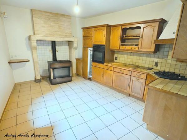 Maison de ville avec atelier cour et potentiel d'aménagement