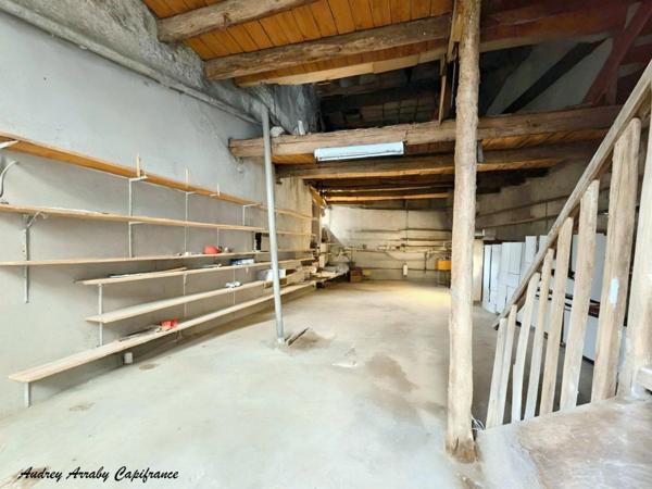 Maison de ville avec atelier cour et potentiel d'aménagement